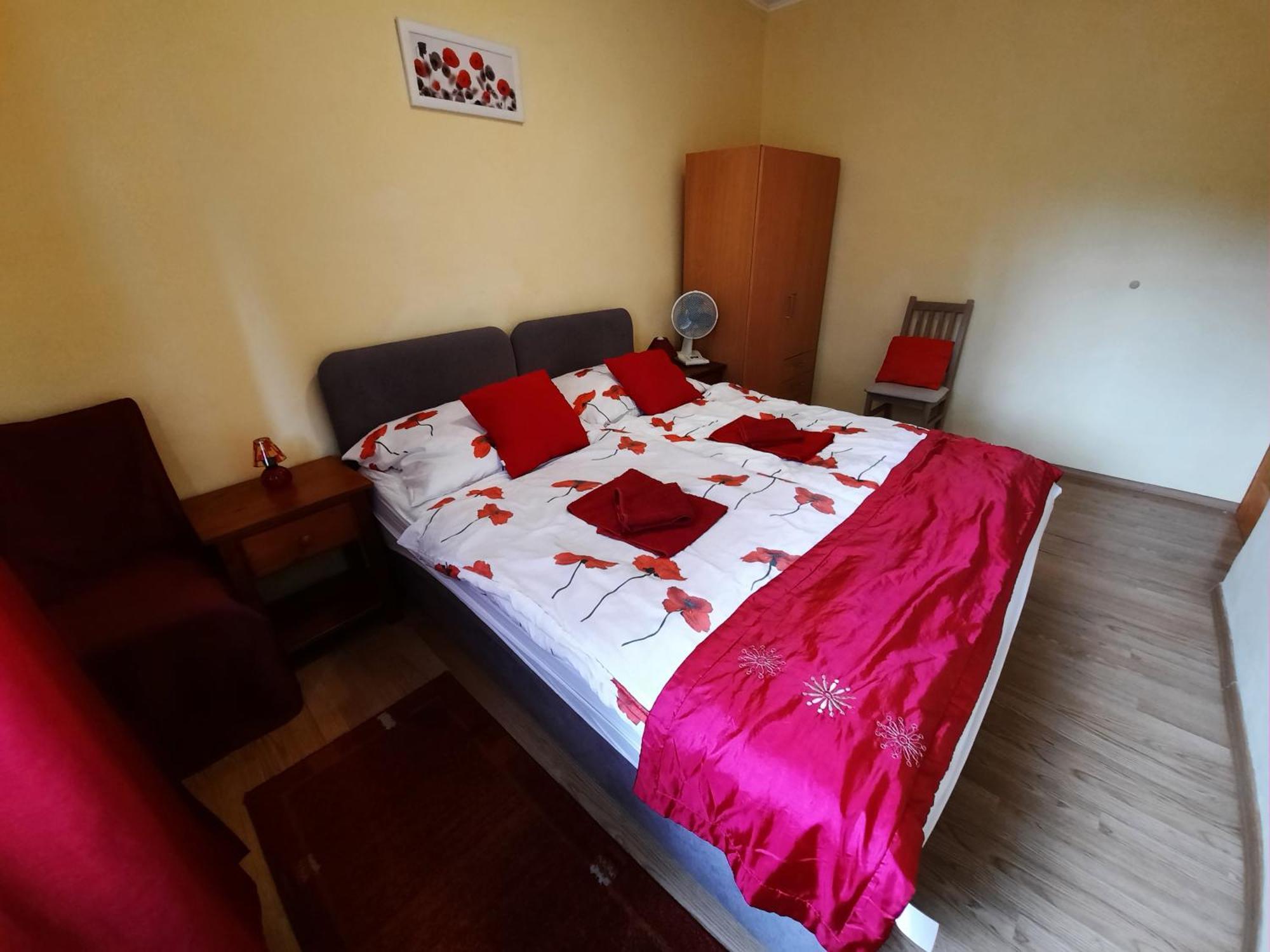 Kis Rigo Vendeghaz Hotel Salgótarján Bagian luar foto