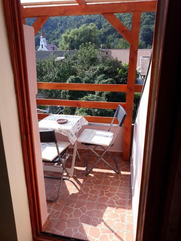 Kis Rigo Vendeghaz Hotel Salgótarján Bagian luar foto