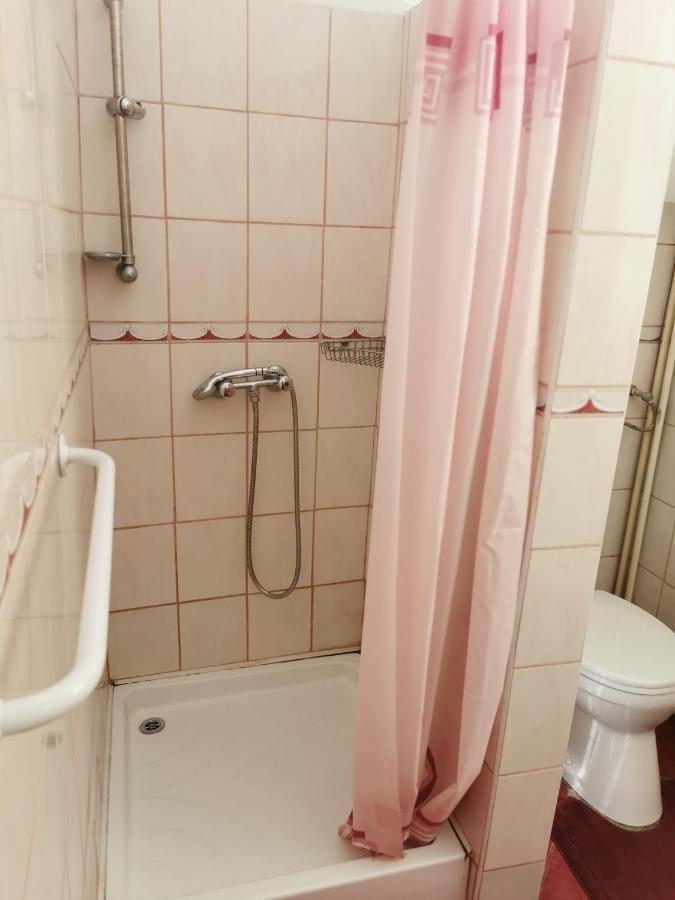 Kis Rigo Vendeghaz Hotel Salgótarján Bagian luar foto