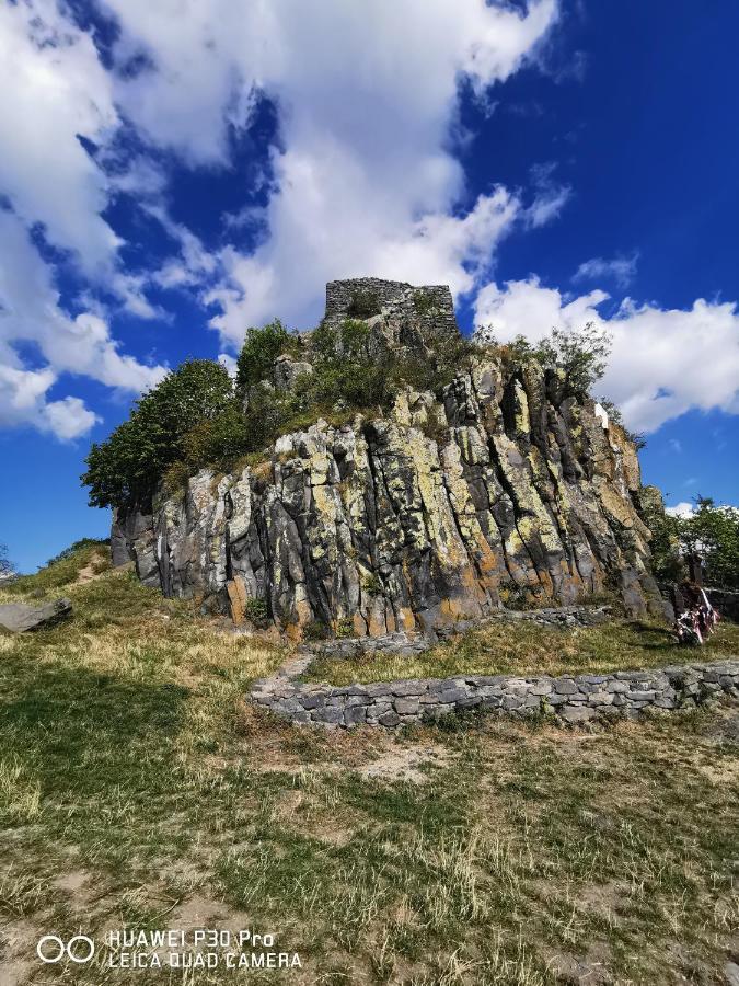 Kis Rigo Vendeghaz Hotel Salgótarján Bagian luar foto